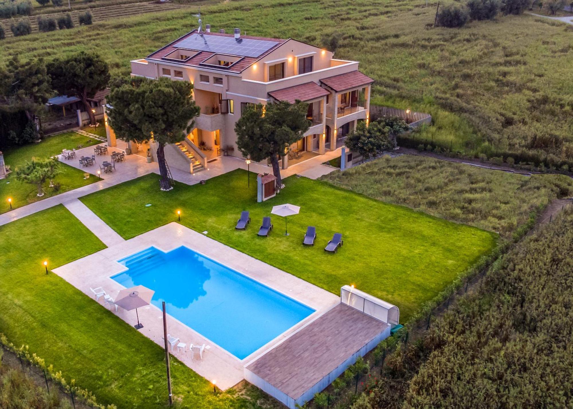 Casale Ferrantino Guest House Giulianova Bagian luar foto