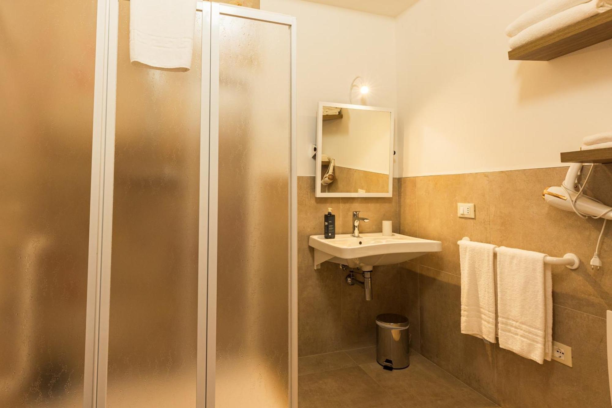 Casale Ferrantino Guest House Giulianova Bagian luar foto
